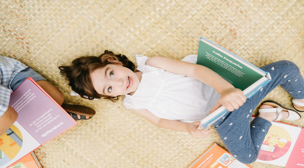 Having fun while reading and learning a second language using Binibi's Estrellita ¿Dónde Estás? book and other interactive musical books for toddlers